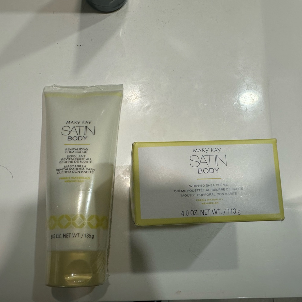 Mary Kay Satin Body Set - White and Yellow nénuphar limited edition!